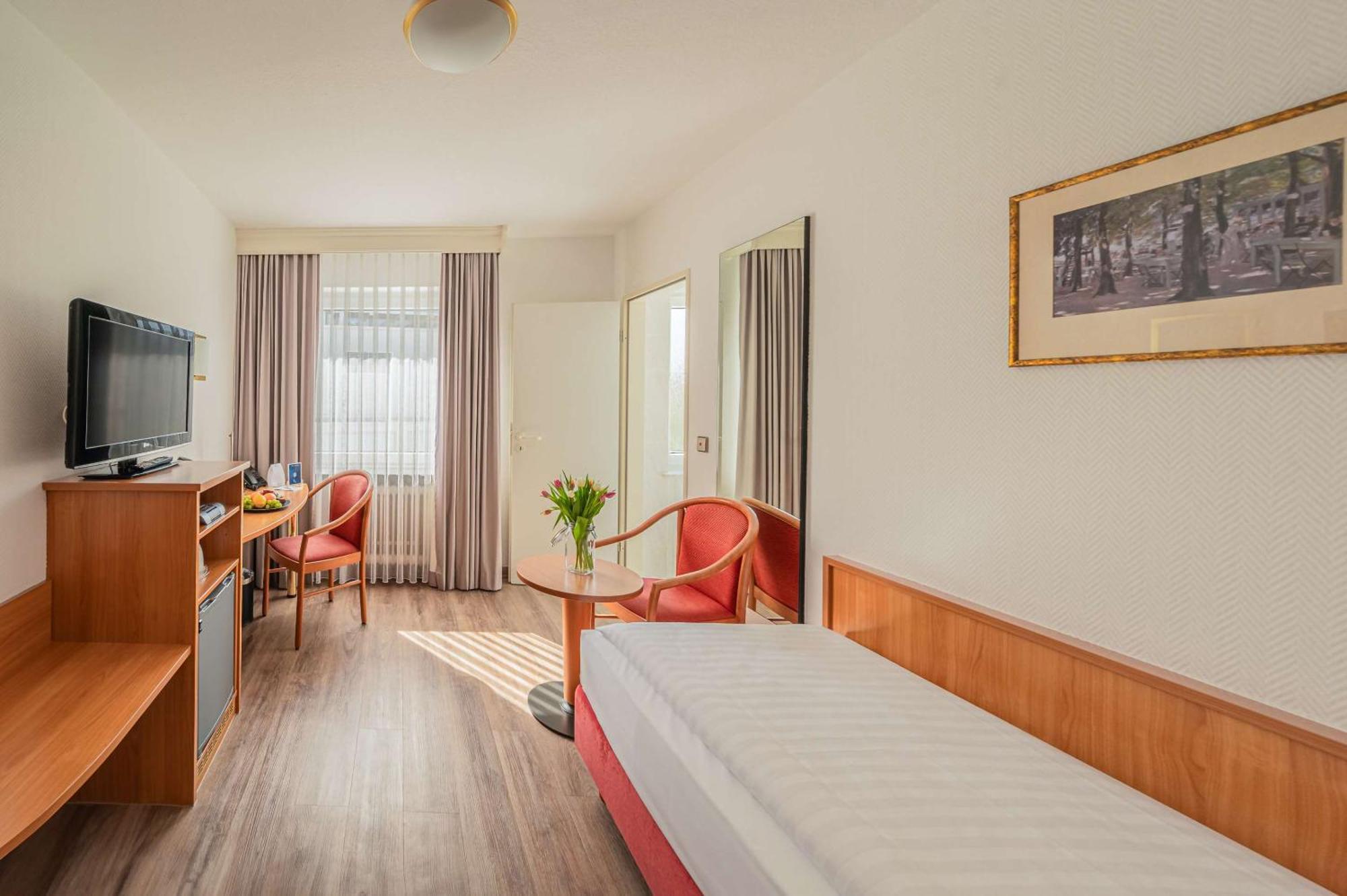 Best Western Queens Hotel Pforzheim-Niefern Kültér fotó