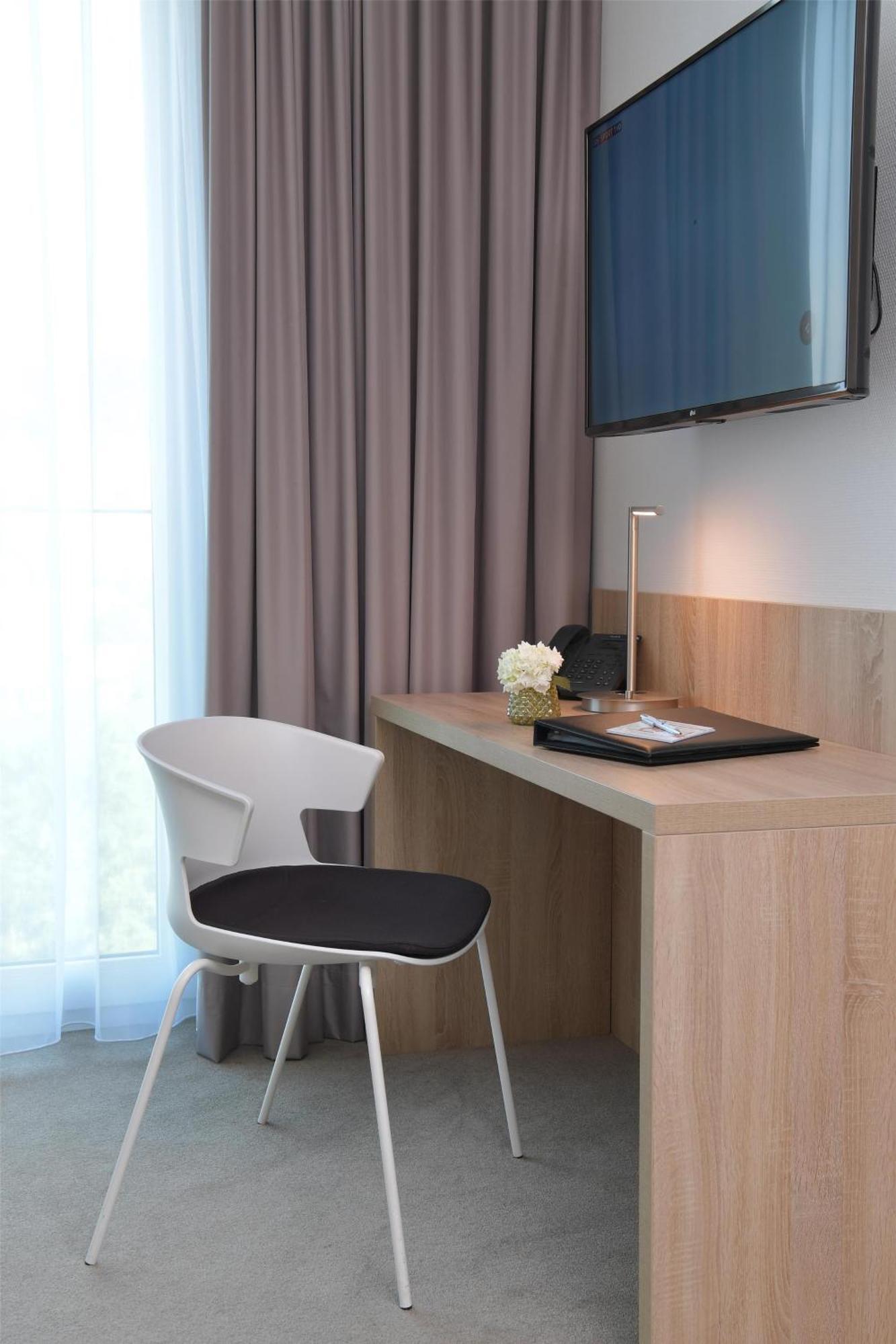 Best Western Queens Hotel Pforzheim-Niefern Kültér fotó